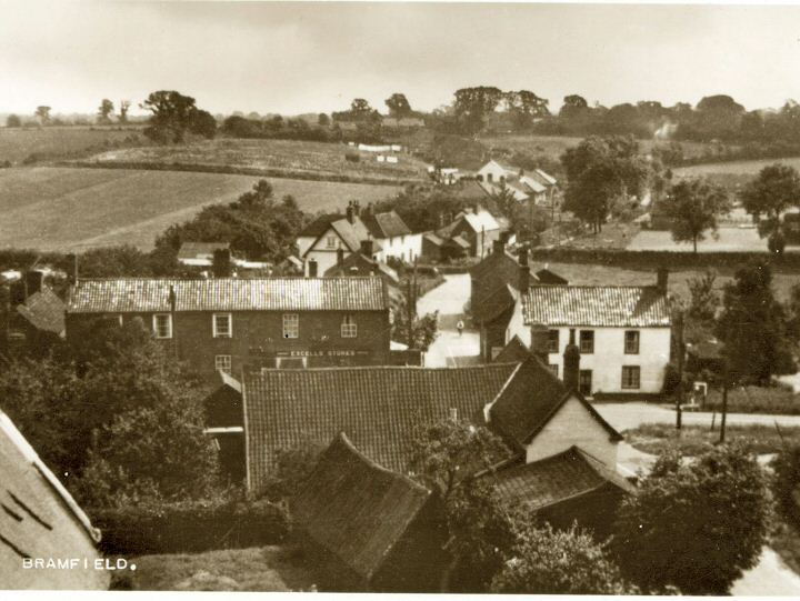 An old photo of Bramfield village taken in in the 1960's from the same vantage point. Again the church roof of St.Andrew's is on the left with the lane to Wenhaston very visible.